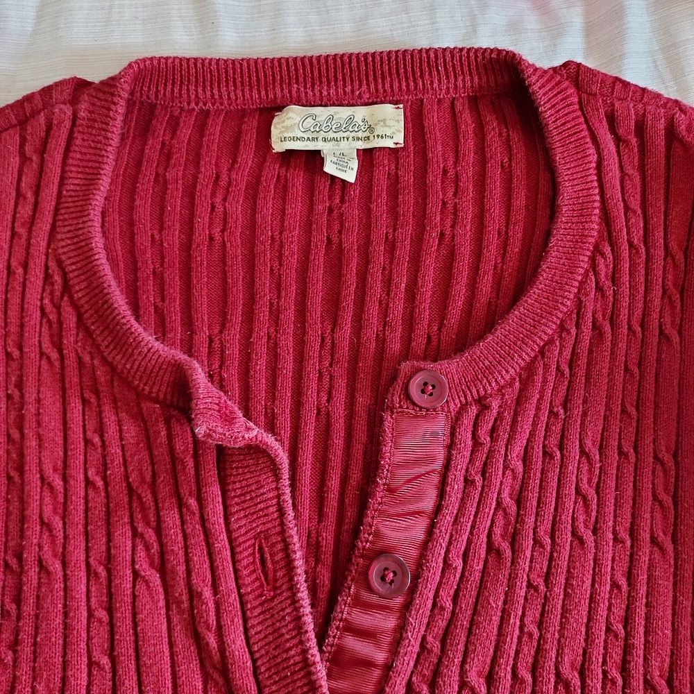 Cabelas sweater